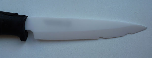 Керамический нож со сколами
